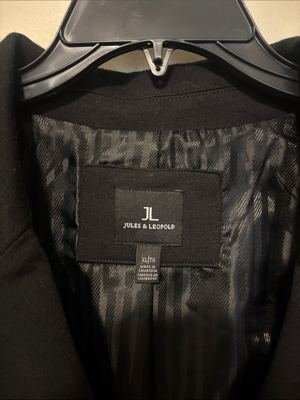 Jules & Leopold Men's Black Sport Coat with Subtle Stripe Lining